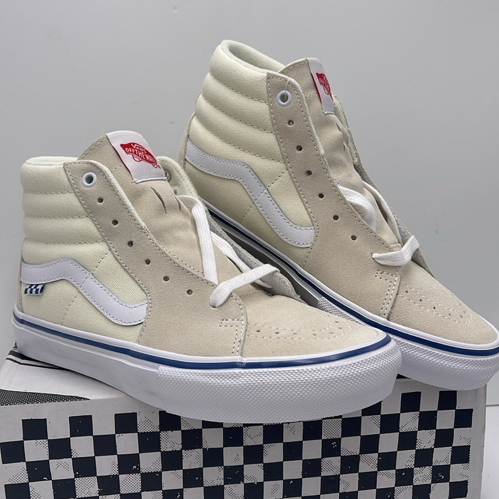Vans Skate Sk8-Hi Sneakers in Off White - Picture 4 of 16